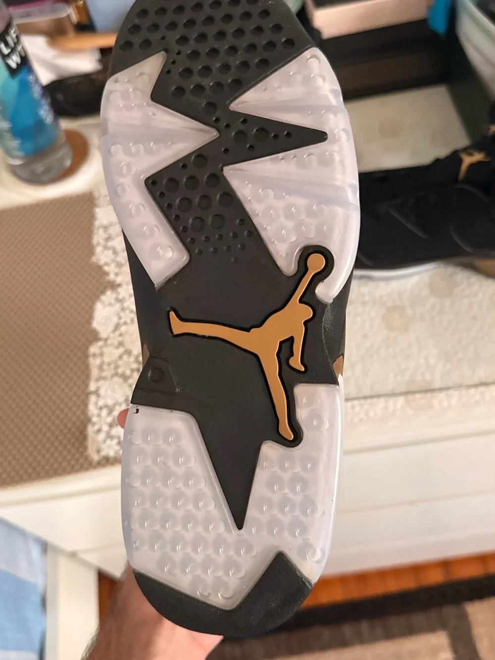 Air Jordan Retro Black & Metallic Gold Sneakers DMP 6s sz 9